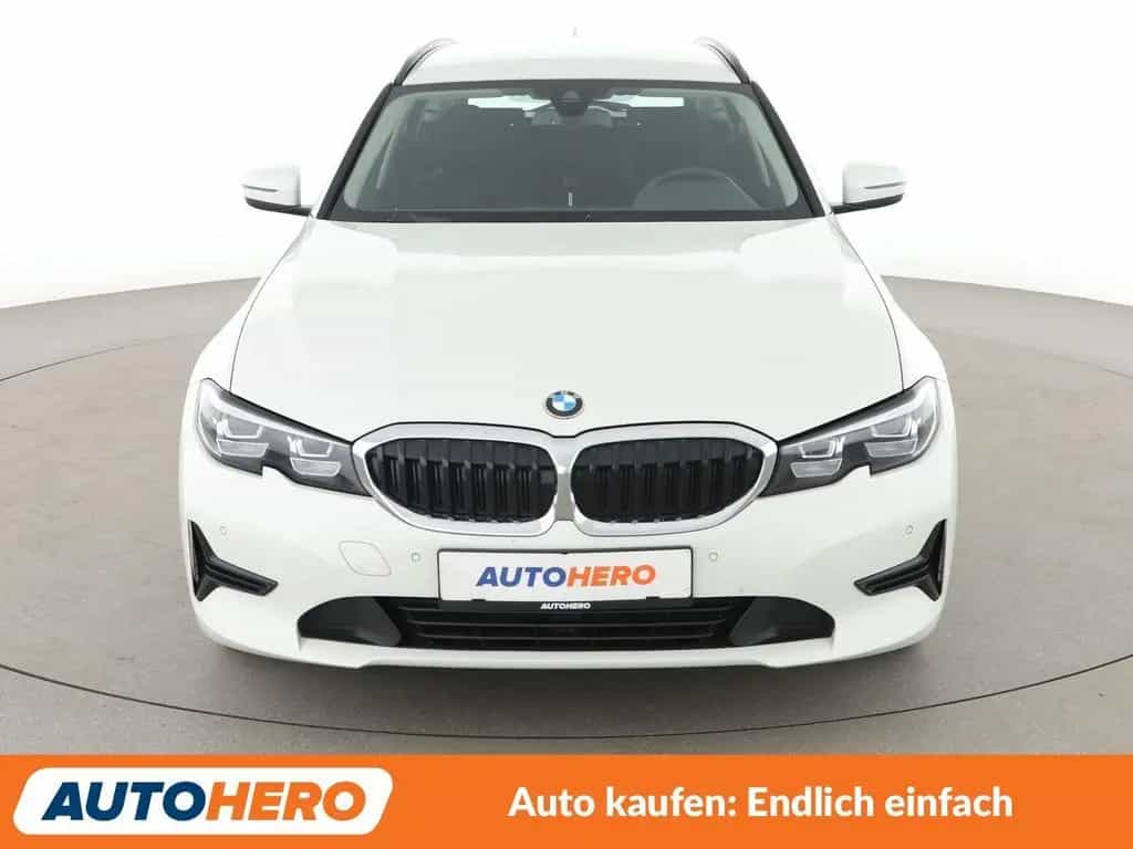 BMW 318 i Advantage Aut.*NAVI*LED*PDC*SHZ*TEMPO* 01/2022-photo-8