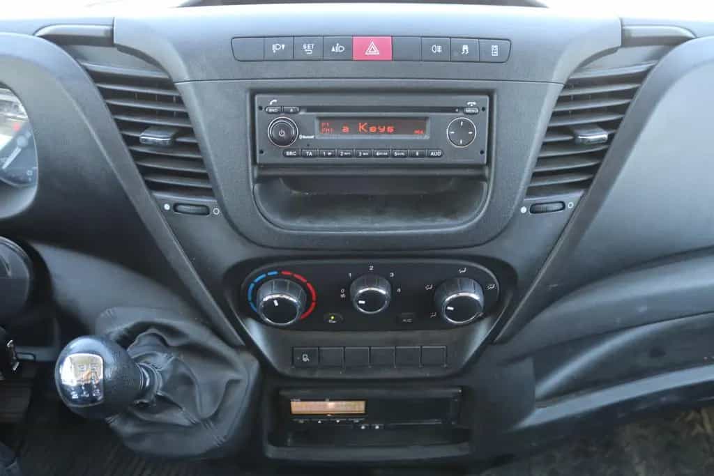Iveco Daily Doppelkabine 35S15 3750 Pritsche 6 Sitzer 06/2019-photo-4