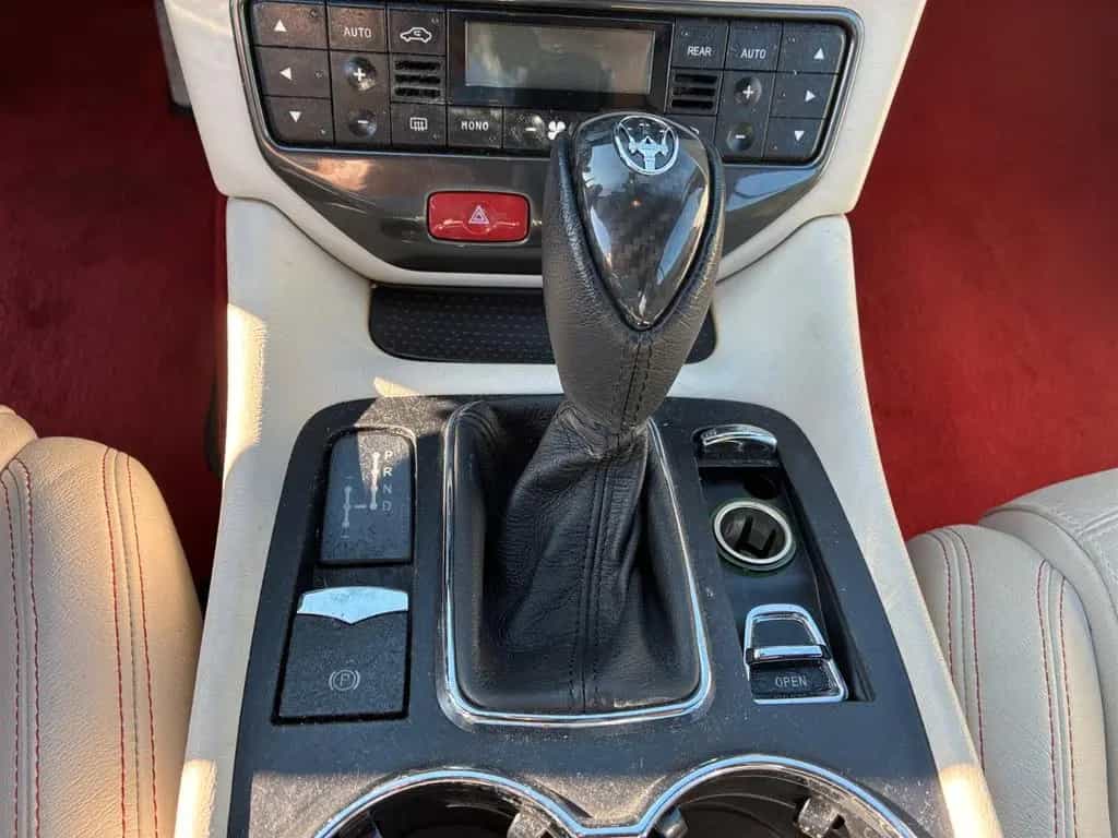 Maserati GranCabrio 4.7 V8 Sport ZF-Automatik 07/2015-photo-22