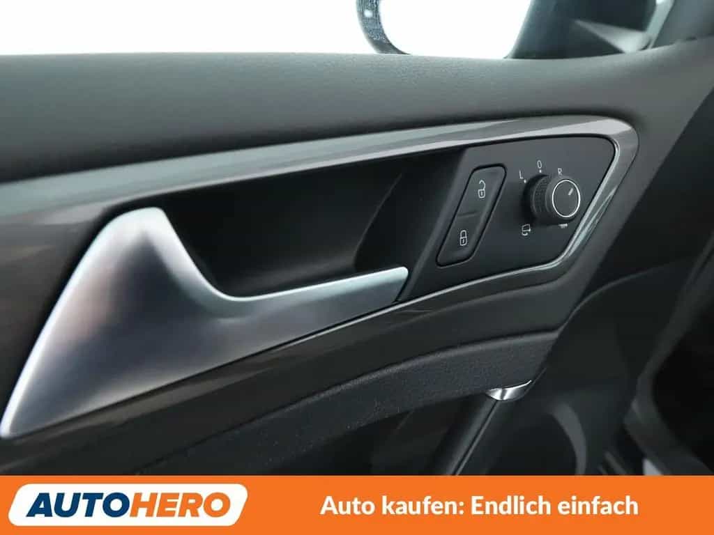 Volkswagen Golf VII 1.4 TSI Allstar BMT Aut.*TEMPO*PDC*SHZ* 08/2016-photo-24