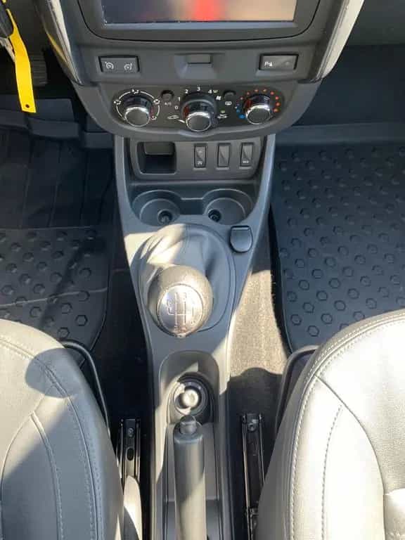 Dacia Duster I Prestige 1,2 TCE Leder AHK Temp. 78TKM 11/2016-photo-17