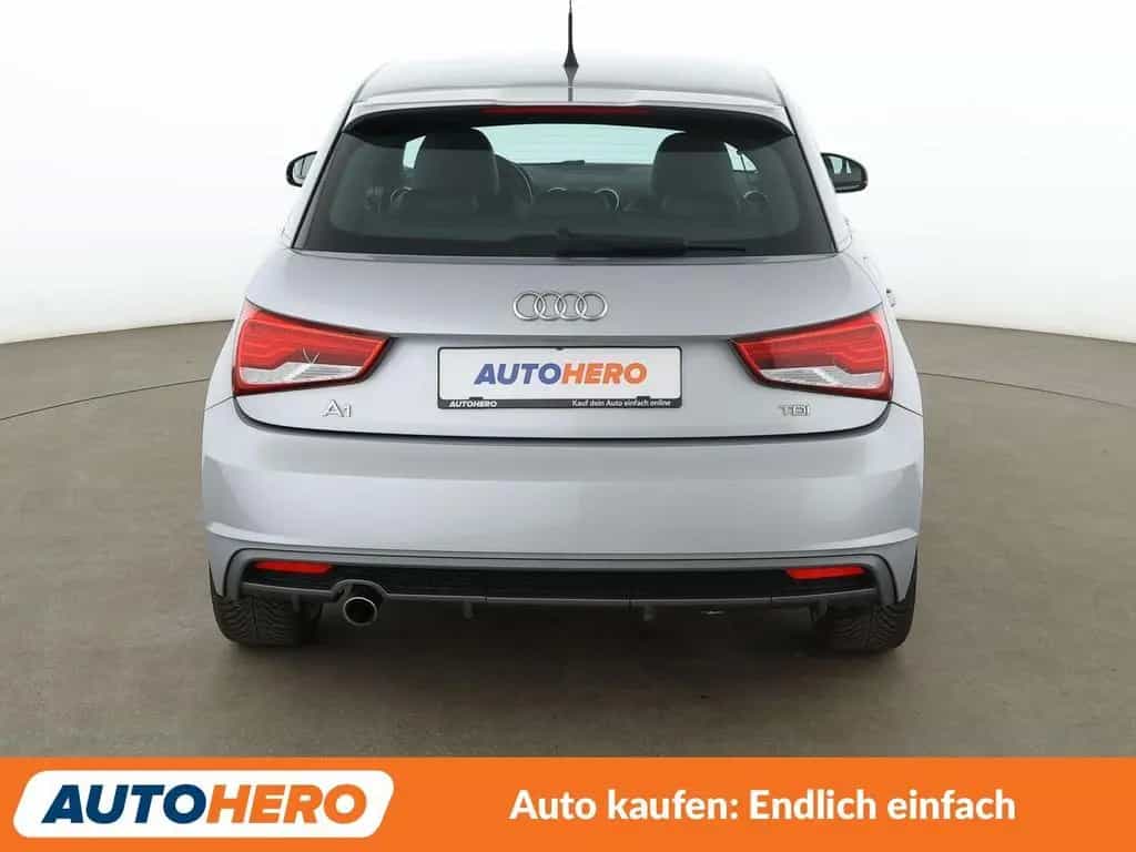 Audi A1 Sportback 1.6 TDI Sport Aut.*S-LINE*XENON*SHZ 03/2017-photo-4