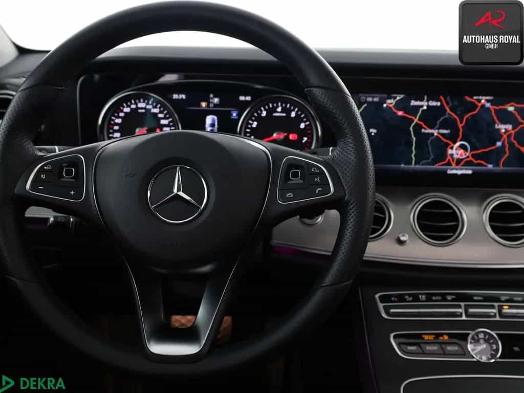 Mercedes-Benz E 250 AVANTGARDE PANO,DISTRO,MULTIBEAM,360GRAD 02/2018-photo-13