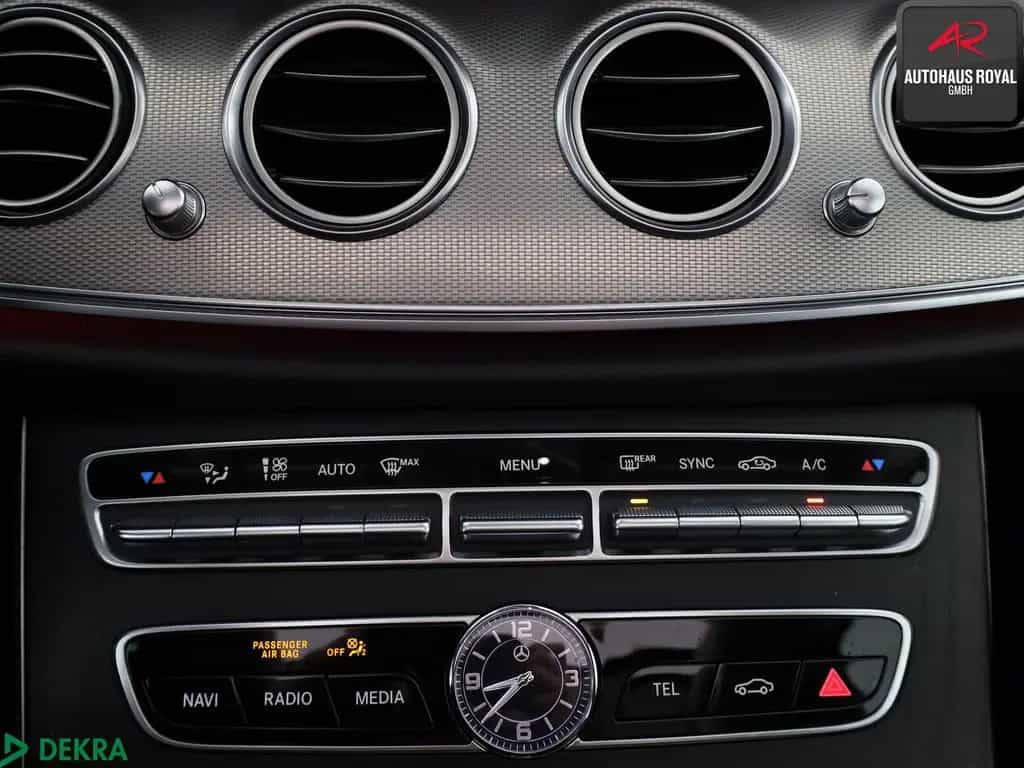 Mercedes-Benz E 250 AVANTGARDE PANO,DISTRO,MULTIBEAM,360GRAD 02/2018-photo-19