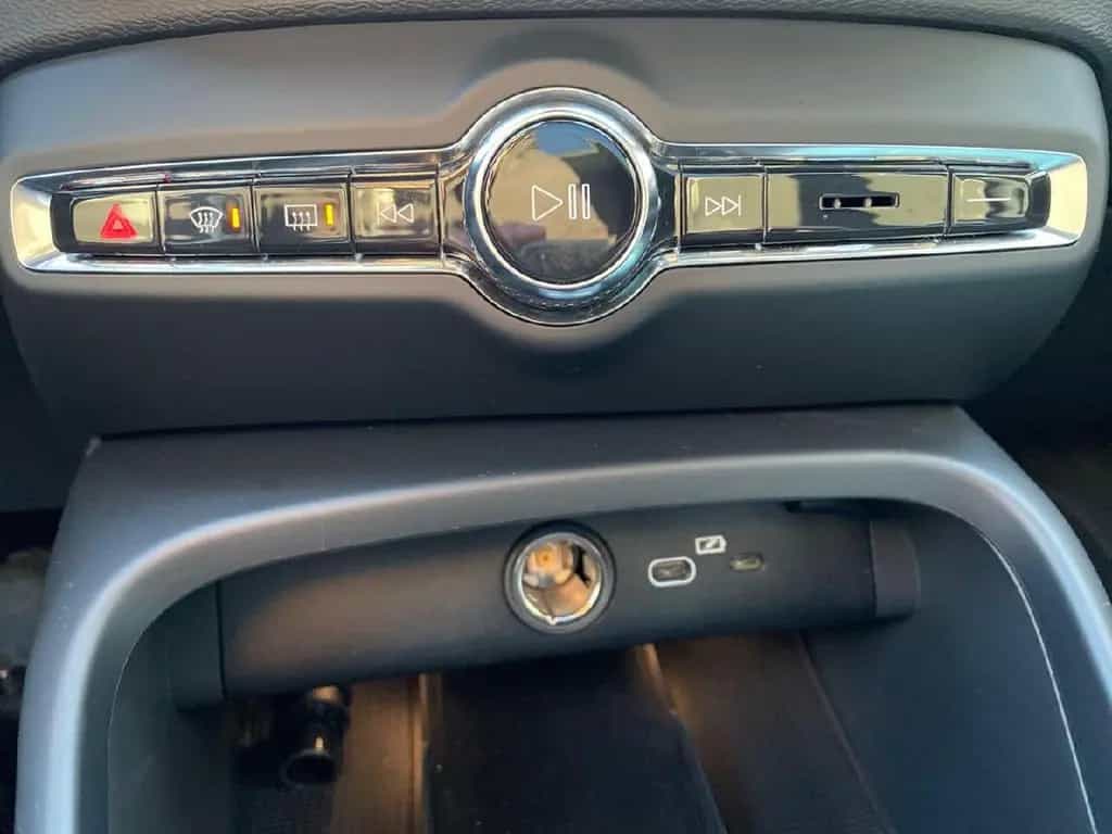 Volvo XC40 Plus Dark 2WD,KLIMA,ACC,NAVI,SHZ,LED,KAMERA 07/2023-photo-11