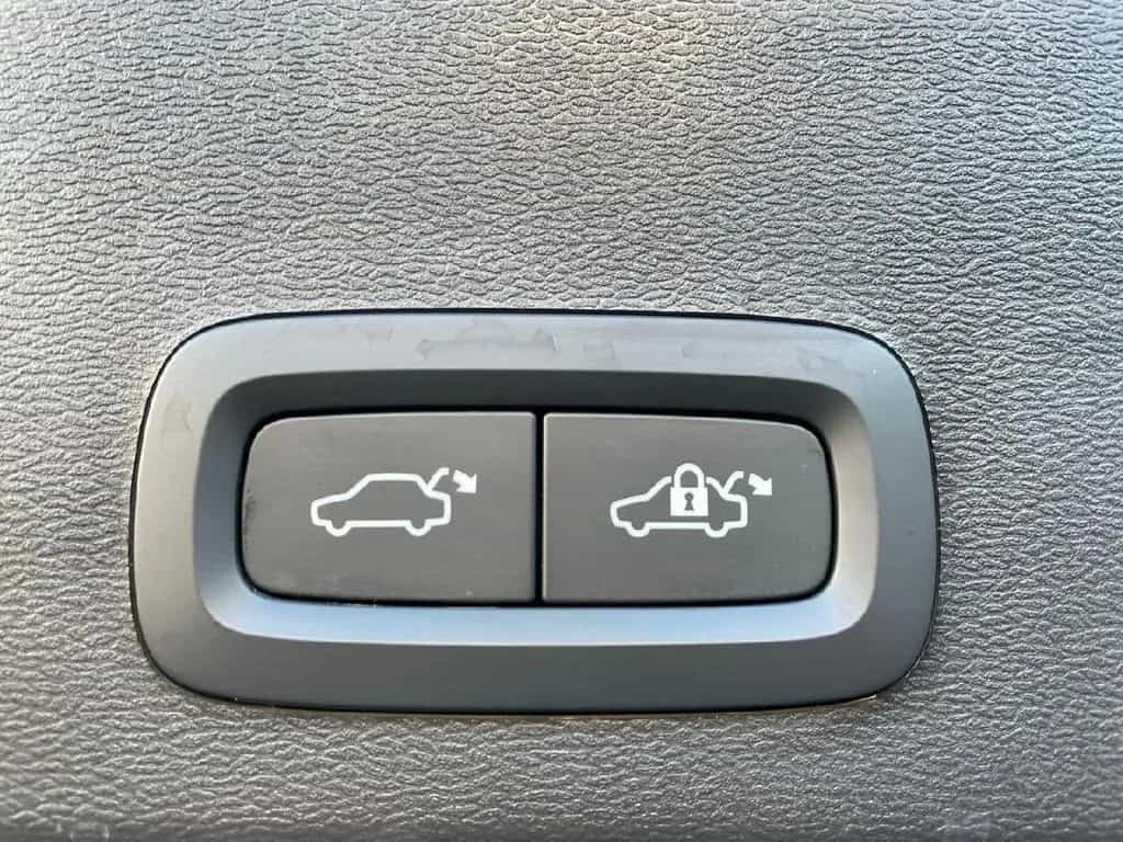 Volvo XC40 Plus Dark 2WD,KLIMA,ACC,NAVI,SHZ,LED,KAMERA 07/2023-photo-17