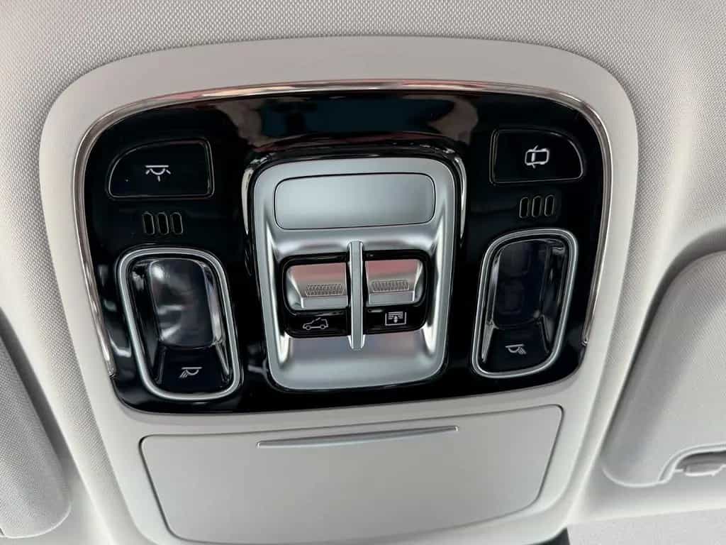 BAIC BJ40 Pro 2.0T Massage PANO LEDER 360° PDC 2,5to null-photo-35