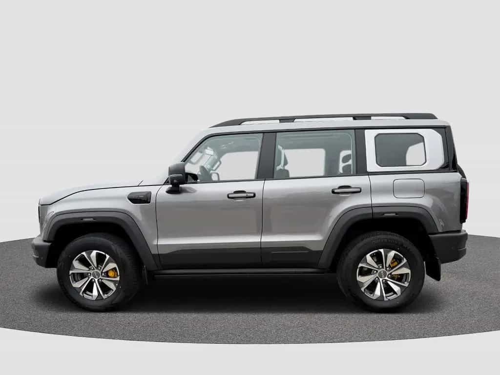 BAIC BJ40 Pro 2.0T Massage PANO LEDER 360° PDC 2,5to null-photo-8