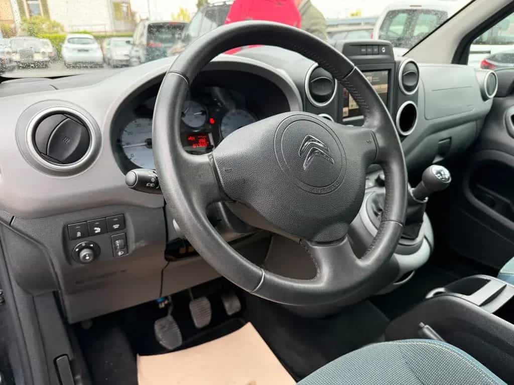 Citroën Berlingo Selection, Tüv, 1. Hand, Klima 02/2017-photo-5