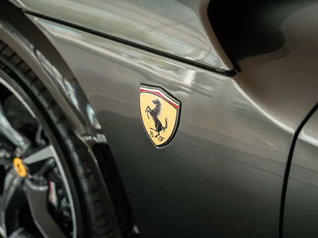 Ferrari Purosangue Massagesitz*Panoramadach*Burmester 03/2024-photo-11