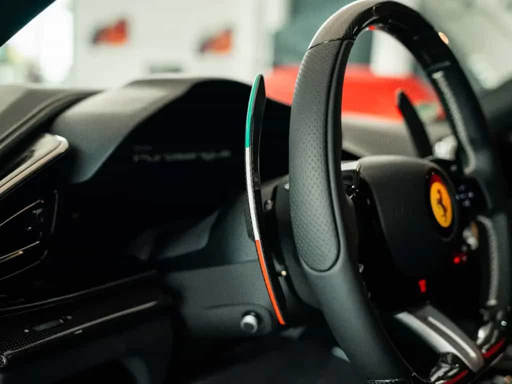 Ferrari Purosangue Massagesitz*Panoramadach*Burmester 03/2024-photo-20