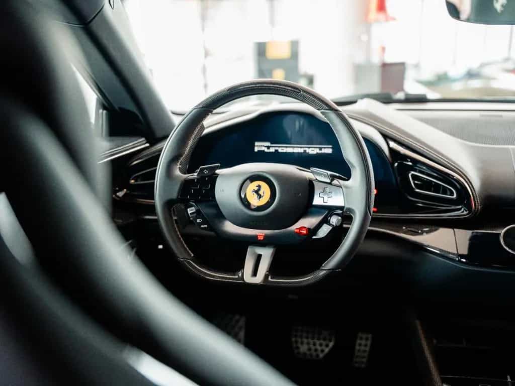 Ferrari Purosangue Massagesitz*Panoramadach*Burmester 03/2024-photo-21
