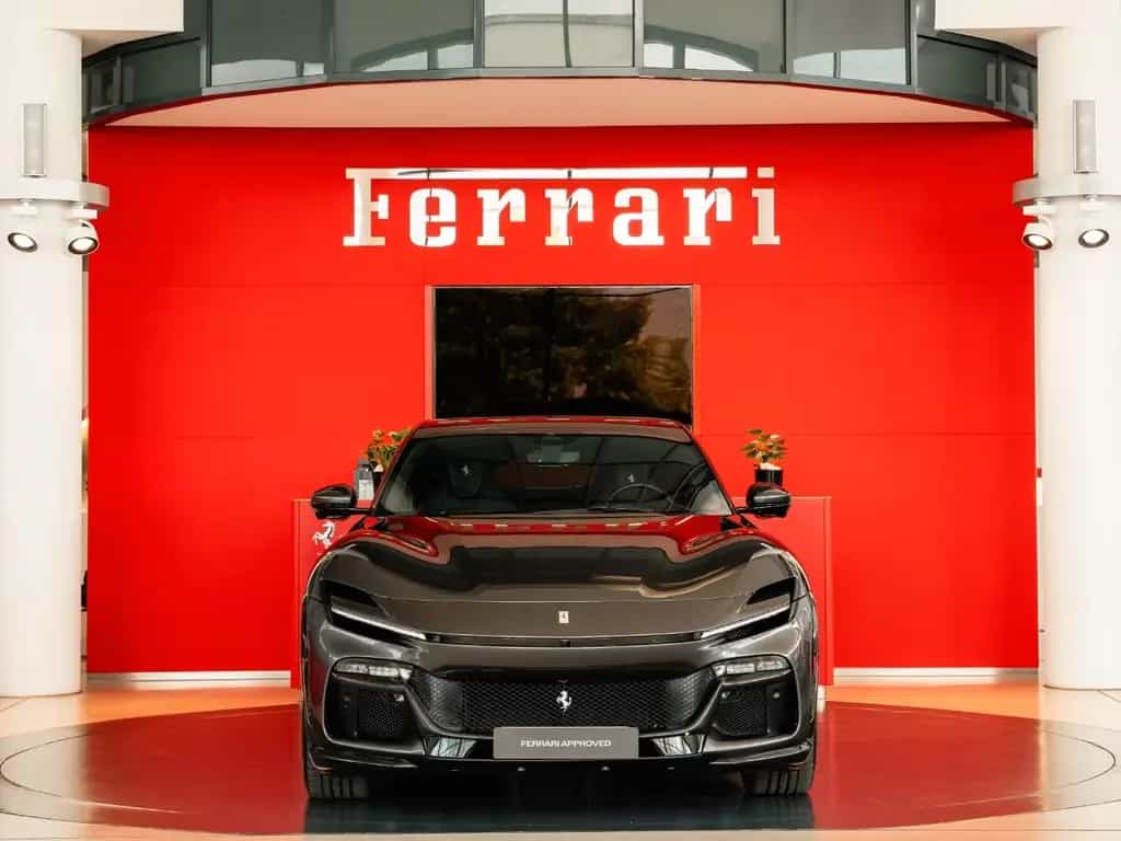 Ferrari Purosangue Massagesitz*Panoramadach*Burmester 03/2024-photo-9