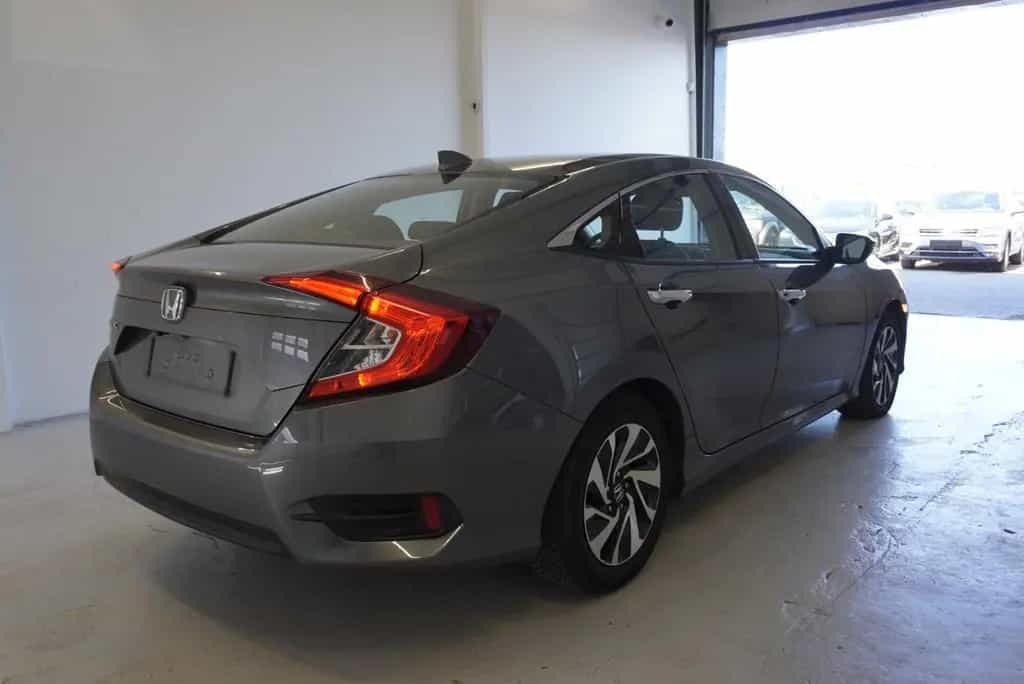 Honda Civic 1,5 VTEC TURBO ELEGANCE 07/2018-photo-5
