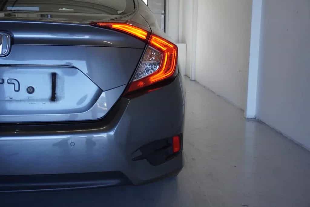 Honda Civic 1,5 VTEC TURBO ELEGANCE 07/2018-photo-9