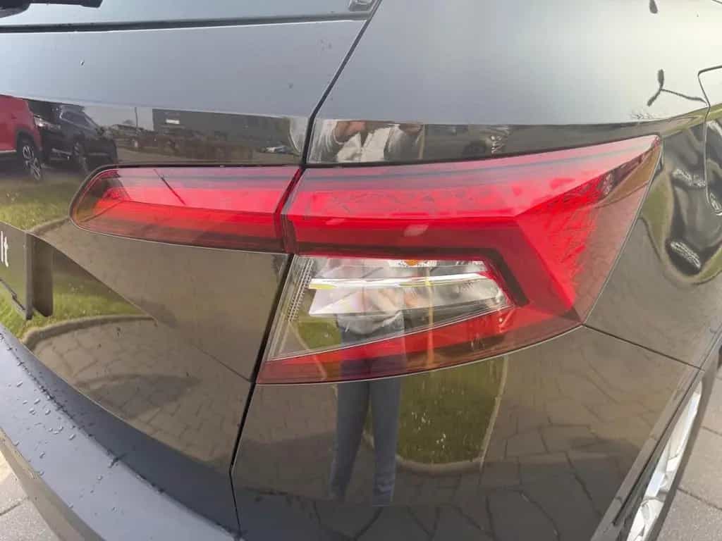 Skoda Karoq Style 1.5 TSI AHK Leder El. Heckklappe App 06/2021-photo-11