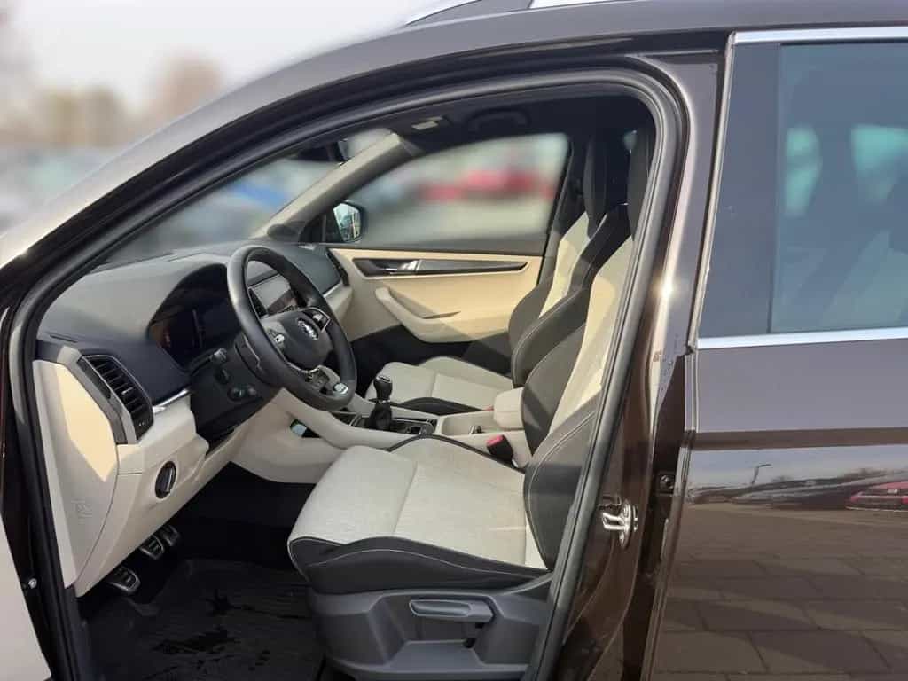 Skoda Karoq Style 1.5 TSI AHK Leder El. Heckklappe App 06/2021-photo-13