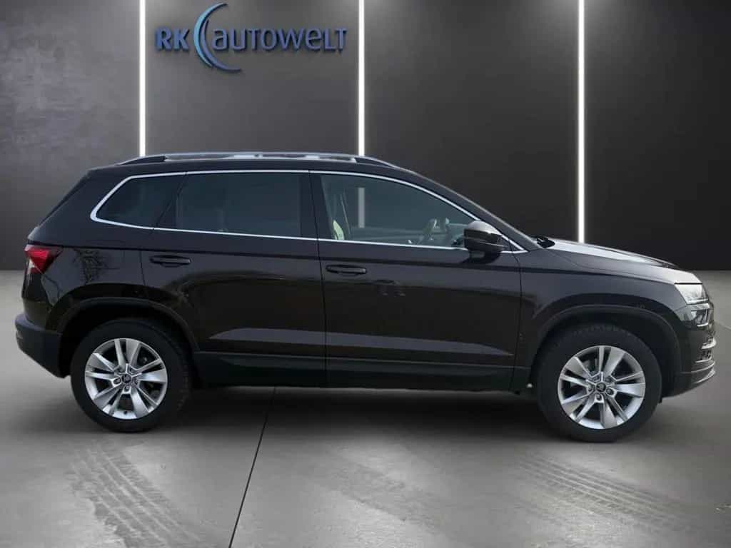 Skoda Karoq Style 1.5 TSI AHK Leder El. Heckklappe App 06/2021-photo-2
