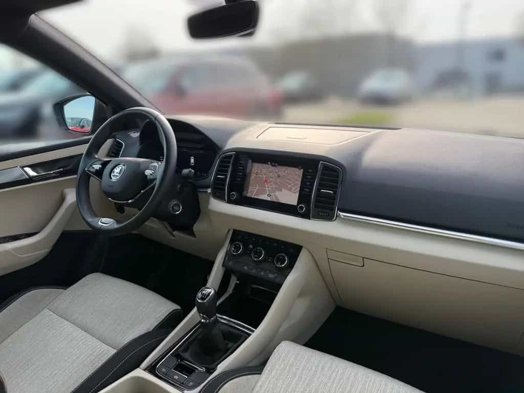 Skoda Karoq Style 1.5 TSI AHK Leder El. Heckklappe App 06/2021-photo-21