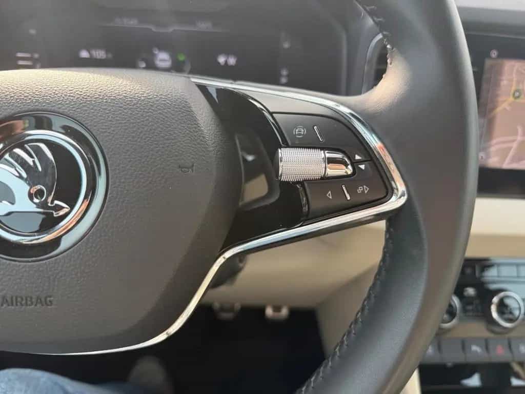 Skoda Karoq Style 1.5 TSI AHK Leder El. Heckklappe App 06/2021-photo-28
