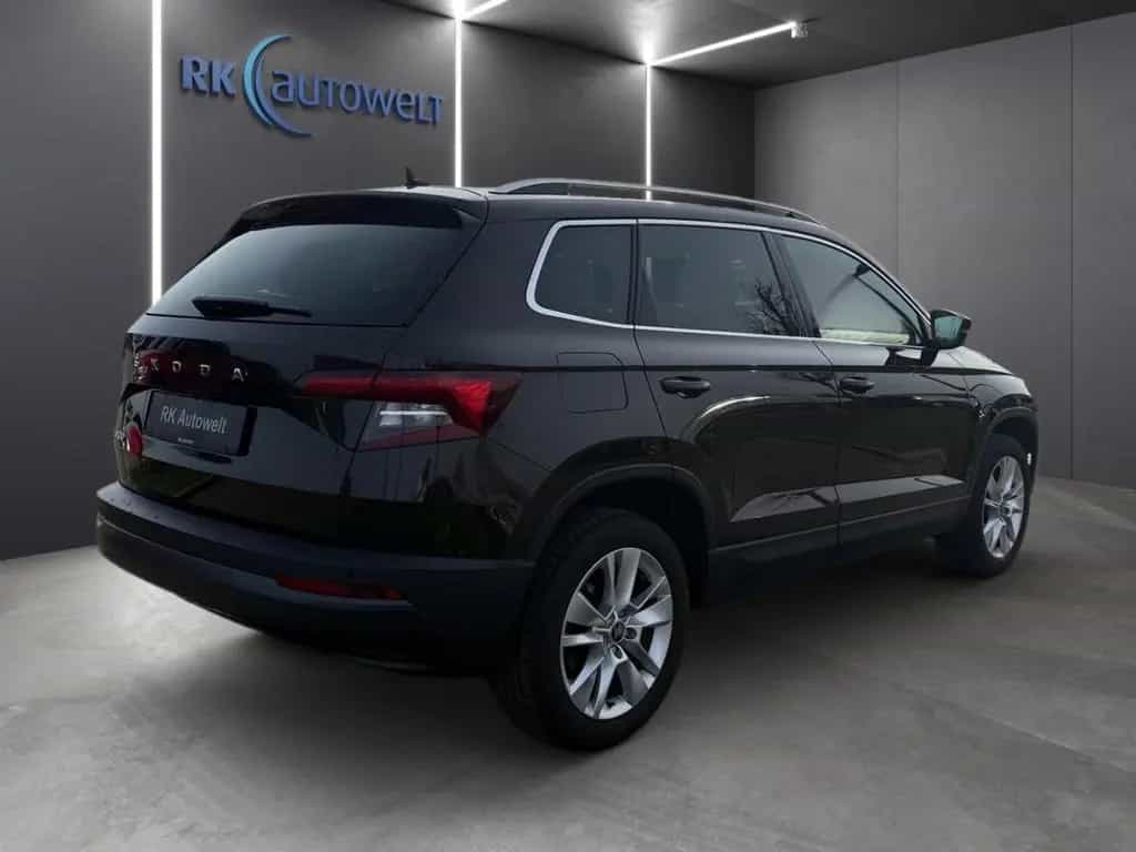 Skoda Karoq Style 1.5 TSI AHK Leder El. Heckklappe App 06/2021-photo-3