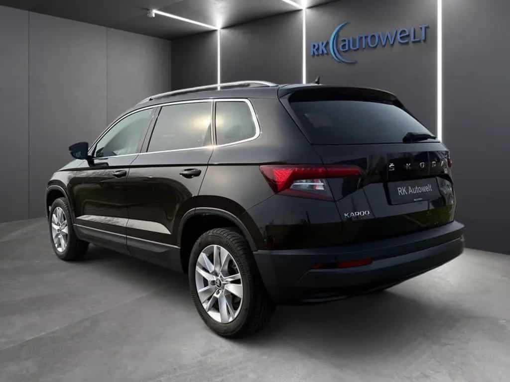Skoda Karoq Style 1.5 TSI AHK Leder El. Heckklappe App 06/2021-photo-4
