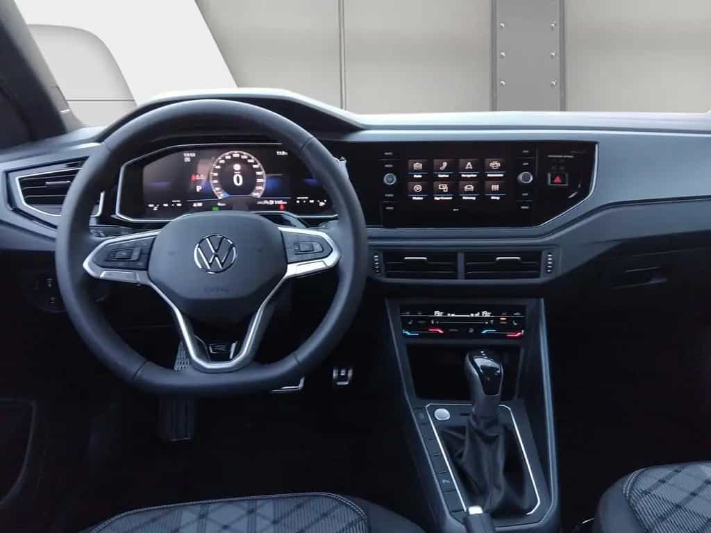 Volkswagen Taigo 1.5 TSI R Line  IQ Matrix Pano ACC 18" AHK null-photo-4