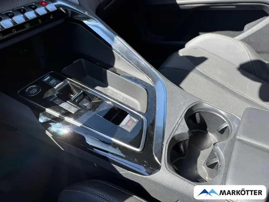 Peugeot 3008 GT Hybrid 136 ACC/BLIS/360/SHZ/AHK 01/2024-photo-22