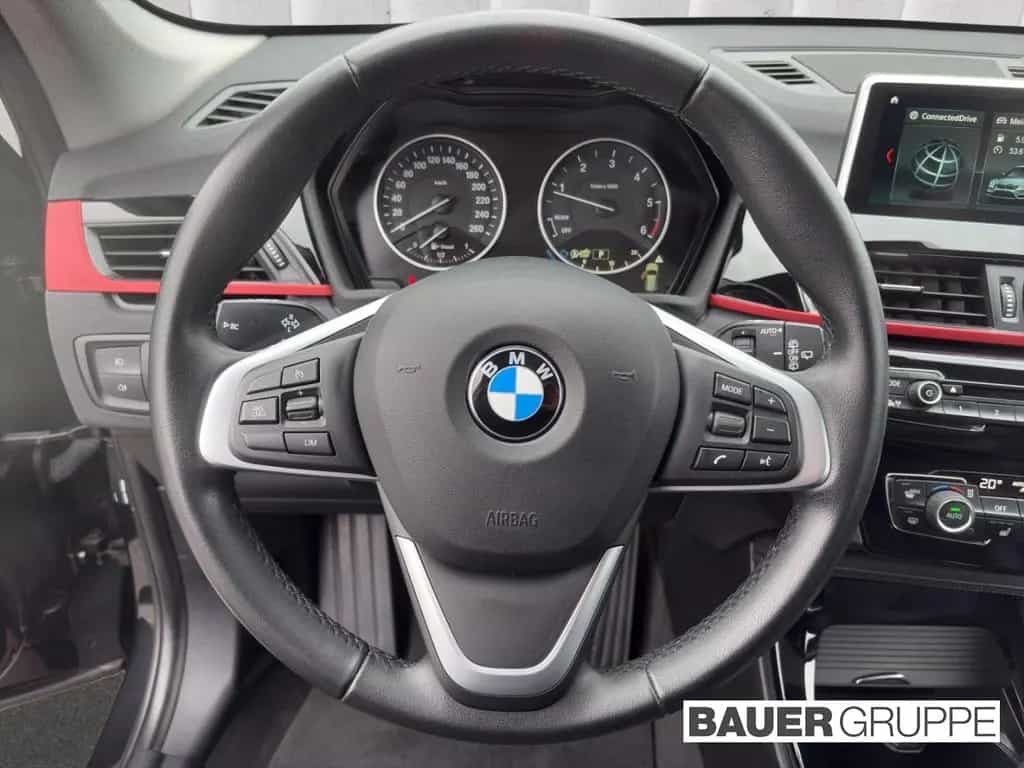 BMW X1 xDrive20d Sport Line HUD AHK Pano Navi LED So 02/2018-photo-10