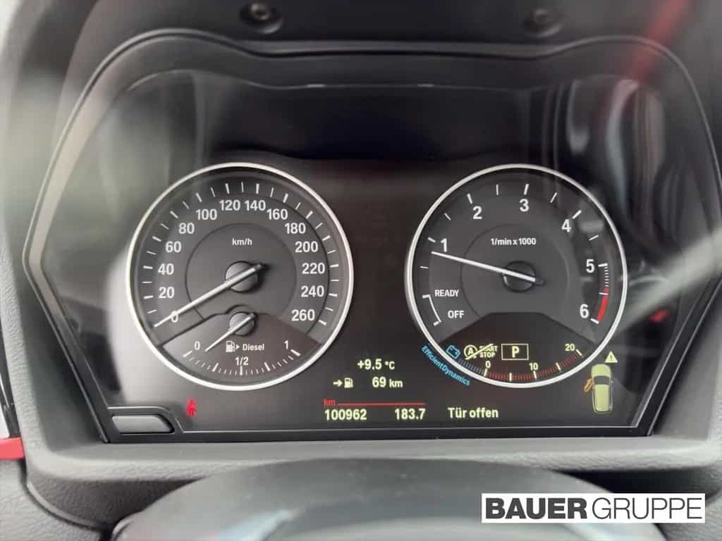 BMW X1 xDrive20d Sport Line HUD AHK Pano Navi LED So 02/2018-photo-11