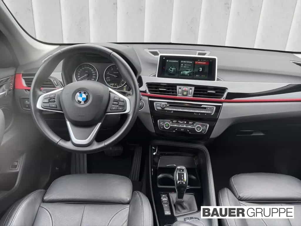 BMW X1 xDrive20d Sport Line HUD AHK Pano Navi LED So 02/2018-photo-14