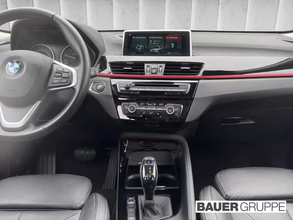 BMW X1 xDrive20d Sport Line HUD AHK Pano Navi LED So 02/2018-photo-15