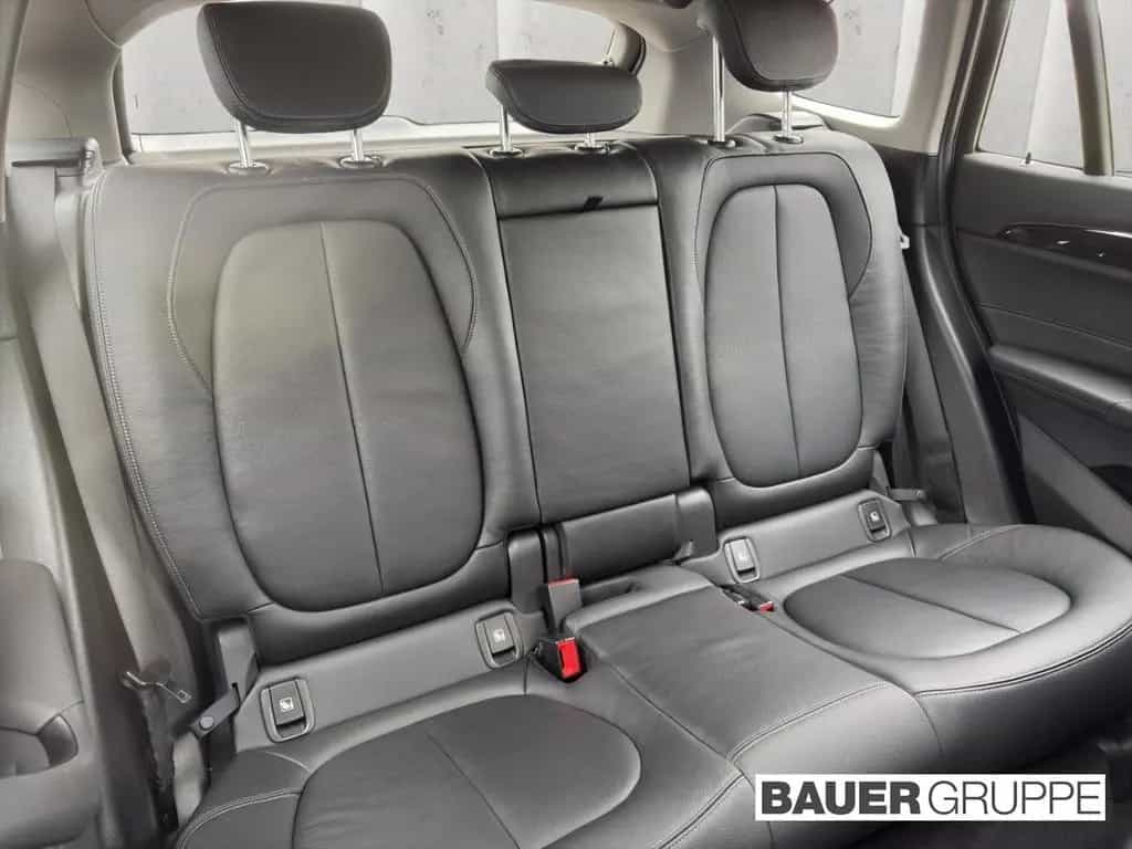 BMW X1 xDrive20d Sport Line HUD AHK Pano Navi LED So 02/2018-photo-19