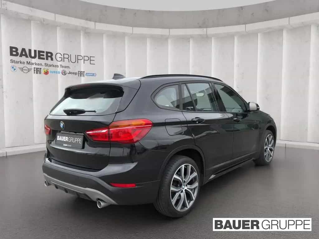 BMW X1 xDrive20d Sport Line HUD AHK Pano Navi LED So 02/2018-photo-5