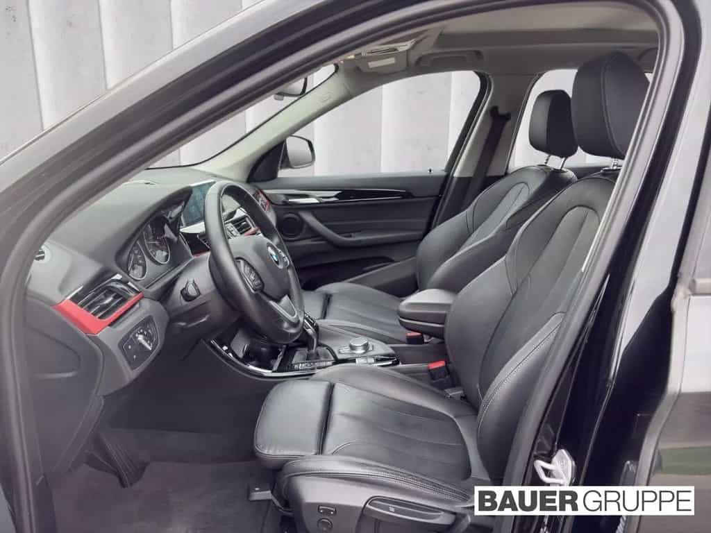 BMW X1 xDrive20d Sport Line HUD AHK Pano Navi LED So 02/2018-photo-9