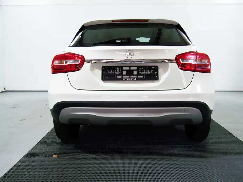Mercedes-Benz GLA 200 AUTOM 1.HAND+NAVI+KAMERA+SITZH+TEMP+AMBI 05/2014-photo-13