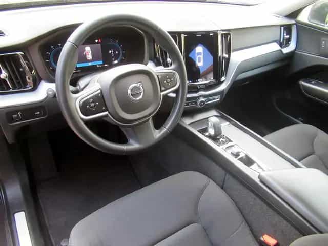 Volvo XC60 B4D Momentum Pro Aut Navi/PDC/LED/Virt 02/2022-photo-4