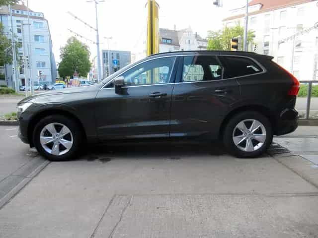 Volvo XC60 B4D Momentum Pro Aut Navi/PDC/LED/Virt 02/2022-photo-9