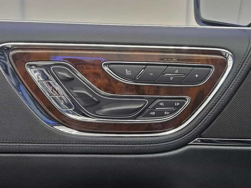 Lincoln Continental Reserve Massage Softclose HUD ACC 04/2019-photo-12