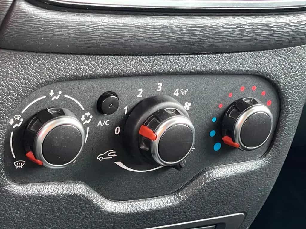 Dacia Dokker Laureate 1.Hand*Tempomat*Bluetooth*Klima* 06/2017-photo-42