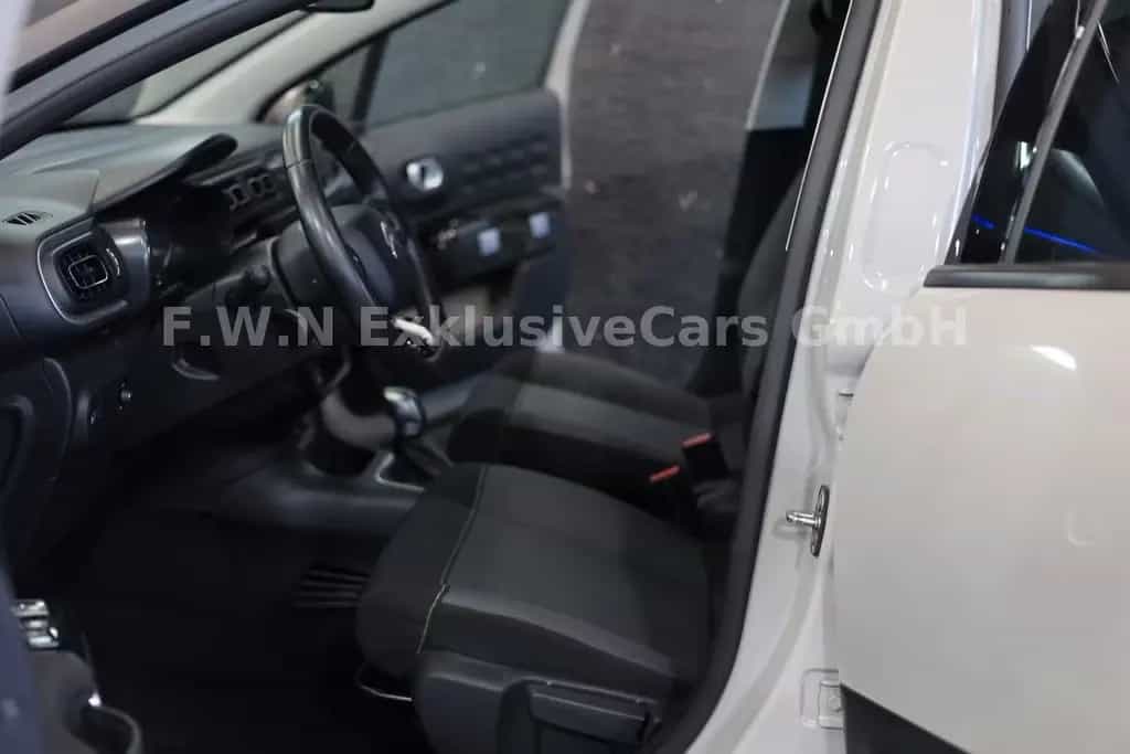 Citroën C3 Shine*Kamera*Automatik*Navi*LED*Tempomat 12/2022-photo-1