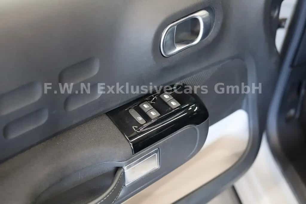 Citroën C3 Shine*Kamera*Automatik*Navi*LED*Tempomat 12/2022-photo-19