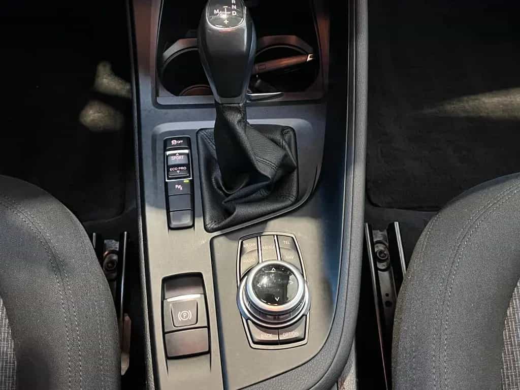 BMW X1 sDrive 18 i Advantage 1,5 01/2017-photo-11