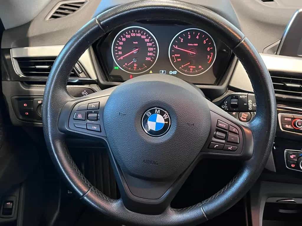 BMW X1 sDrive 18 i Advantage 1,5 01/2017-photo-12