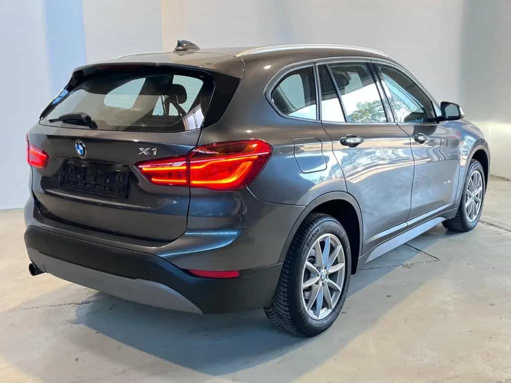 BMW X1 sDrive 18 i Advantage 1,5 01/2017-photo-1