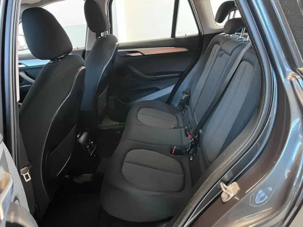 BMW X1 sDrive 18 i Advantage 1,5 01/2017-photo-7
