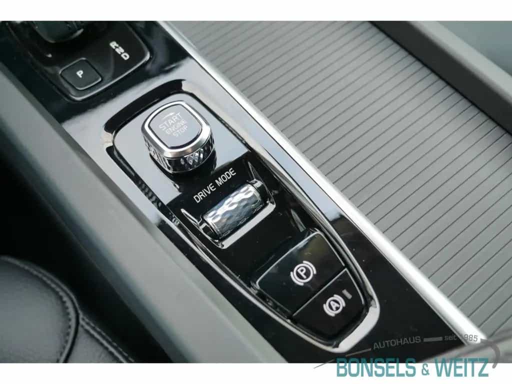Volvo XC60 B4 MOMENTUM PRO DIESEL AWD AUTOMATIK Navi L 01/2021-photo-13