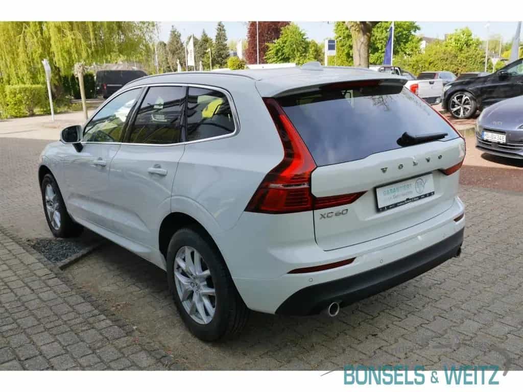 Volvo XC60 B4 MOMENTUM PRO DIESEL AWD AUTOMATIK Navi L 01/2021-photo-1