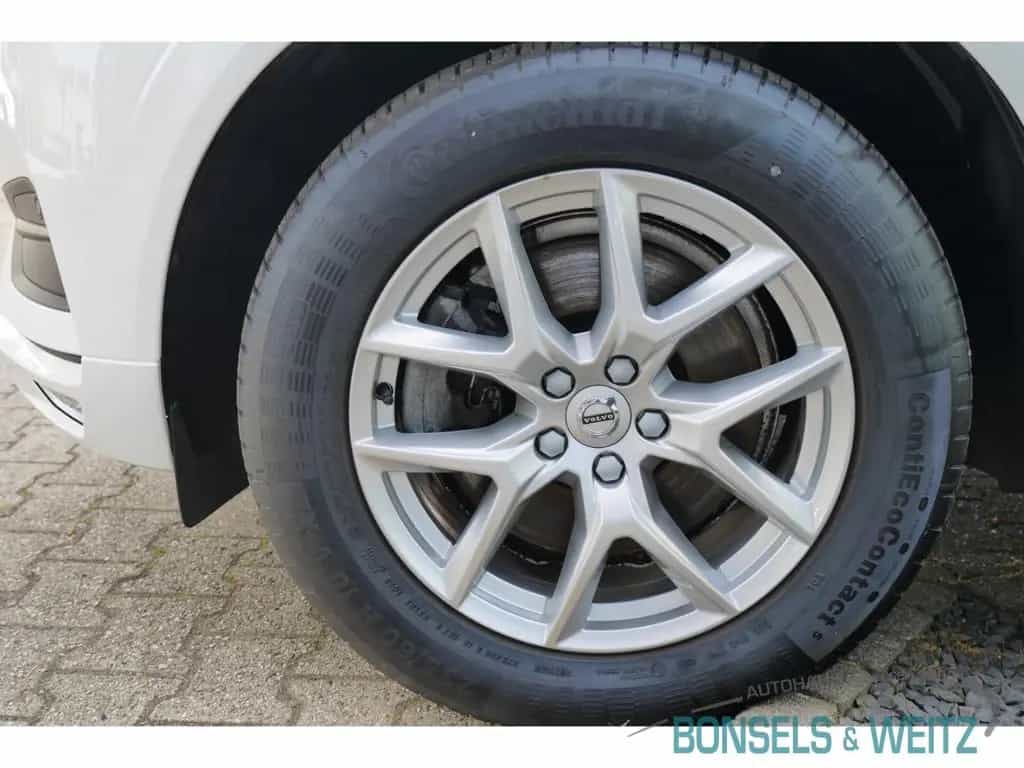 Volvo XC60 B4 MOMENTUM PRO DIESEL AWD AUTOMATIK Navi L 01/2021-photo-19