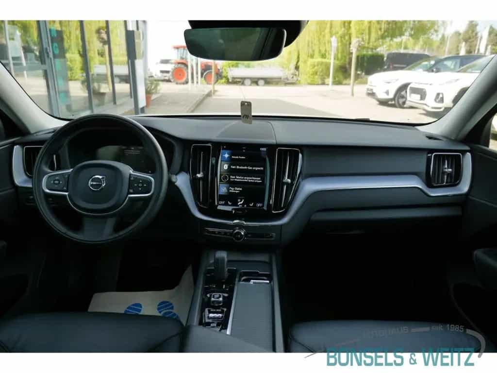 Volvo XC60 B4 MOMENTUM PRO DIESEL AWD AUTOMATIK Navi L 01/2021-photo-5